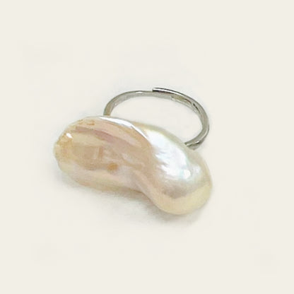 Clean-Fit Baroque Pearl Ring